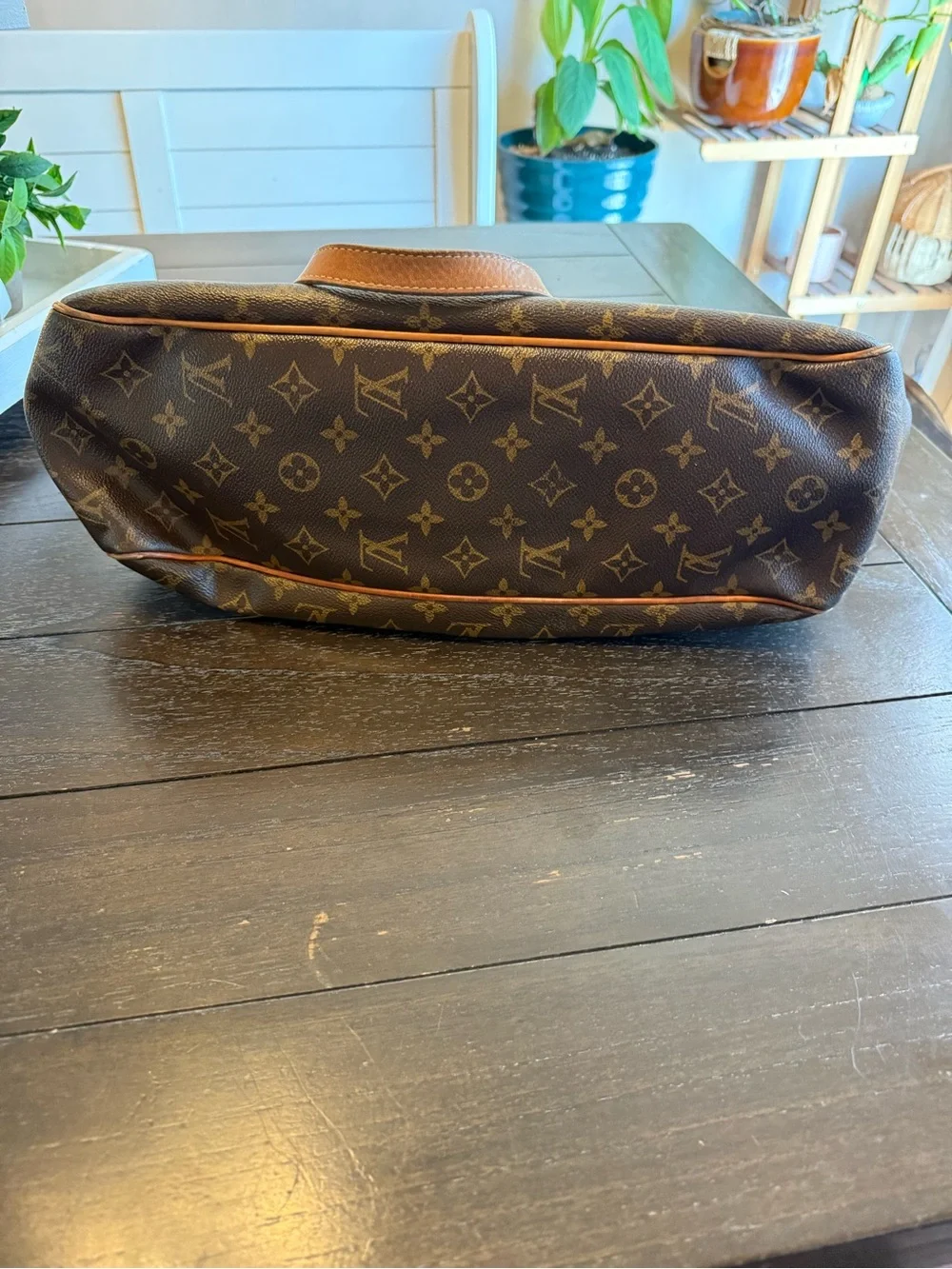 Louis Vuitton Batiginolles Horizontal HandBag